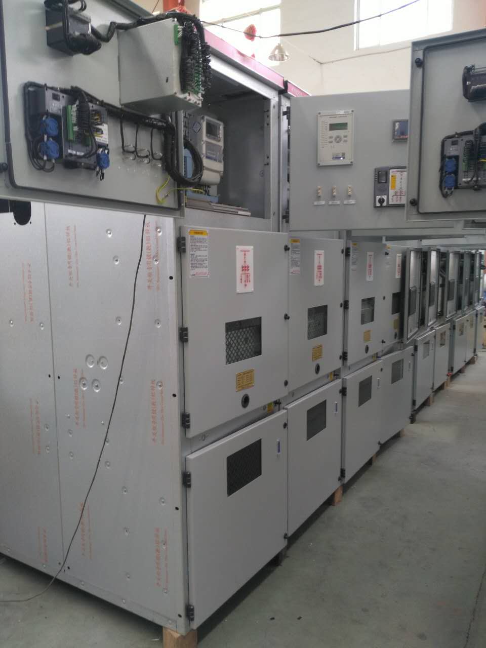 成品KYN28A-12高壓開關柜