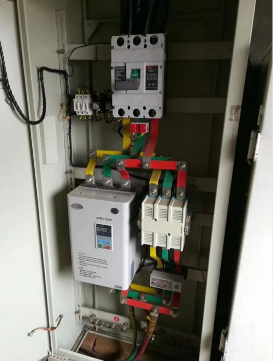 MLSS2系列低壓電動機固態軟起動柜